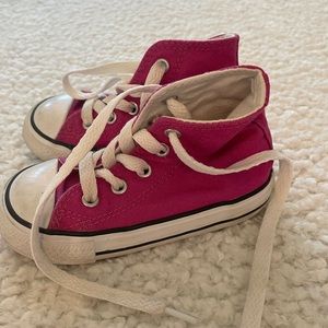 Kids Hot Pink Converse size 6